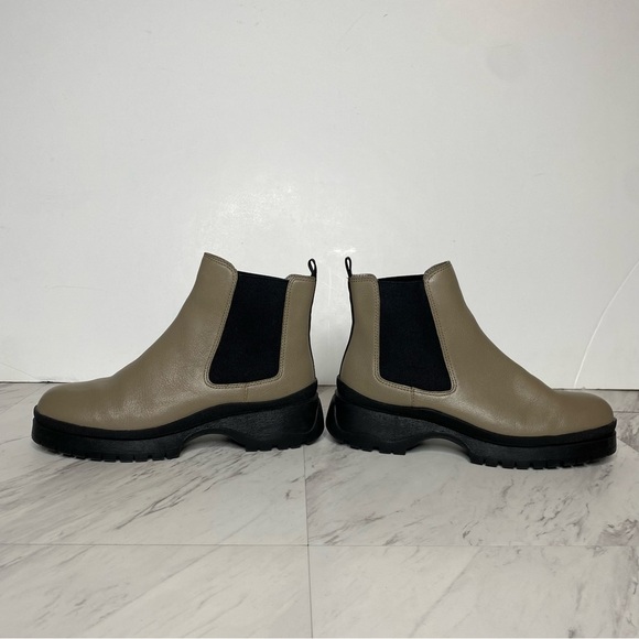Paolo Tokio Gray Chelsea Lug Sole Bootie 6M - Picture 7 of 14